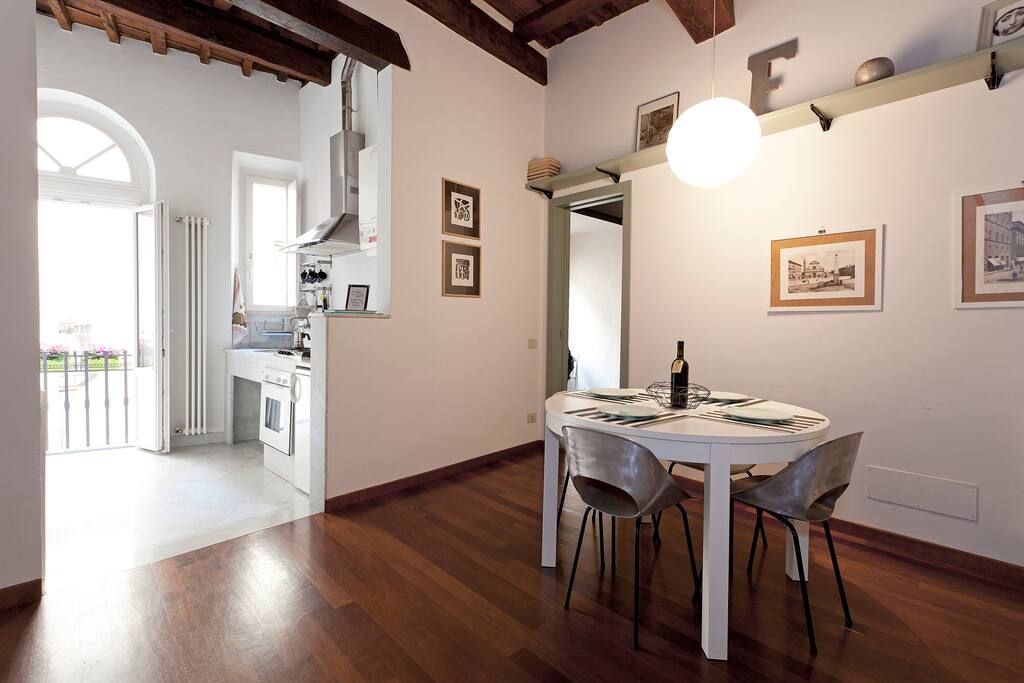 Via Maggio living room