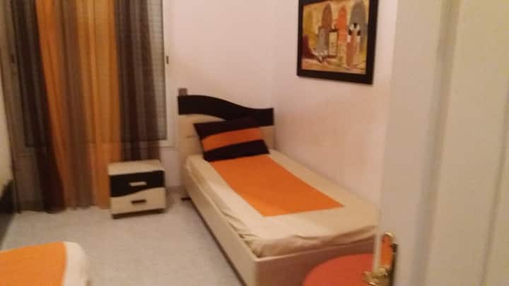 chumba cha pili cha kulala.