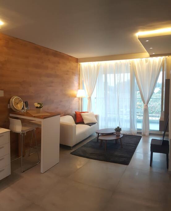 Spacious living room