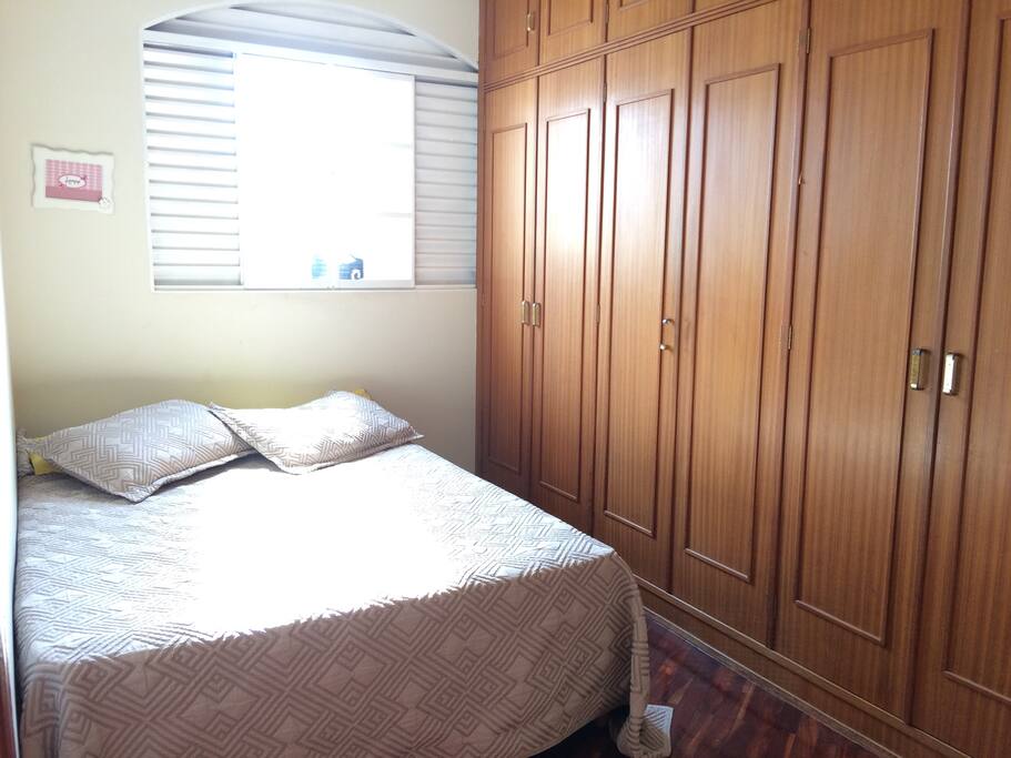 Oferecemos lençóis limpinhos e um quarto agradável!