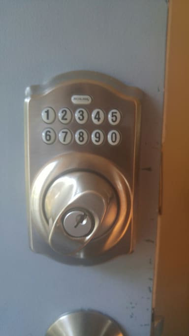 Electronic lock with a code change after each guest.