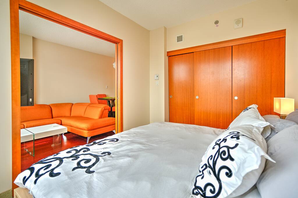 Bedroom+Closet+Couch