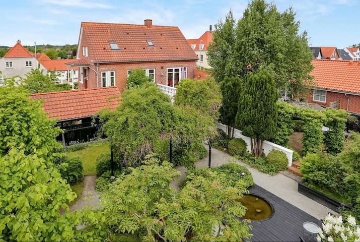 Lovely basement apartment of 90 m2