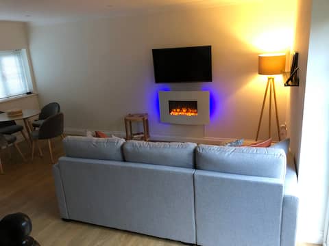 Coast, countryside and towns at your fingertips