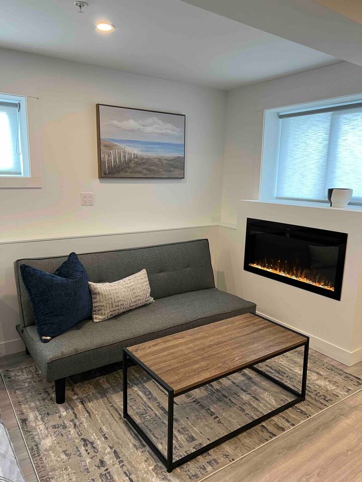 Contemporary Flat - Nanaimo