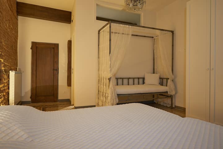 Detalji o prvoj spavaćoj sobi