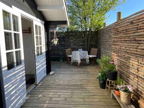 Cozy guesthouse 1km from beach