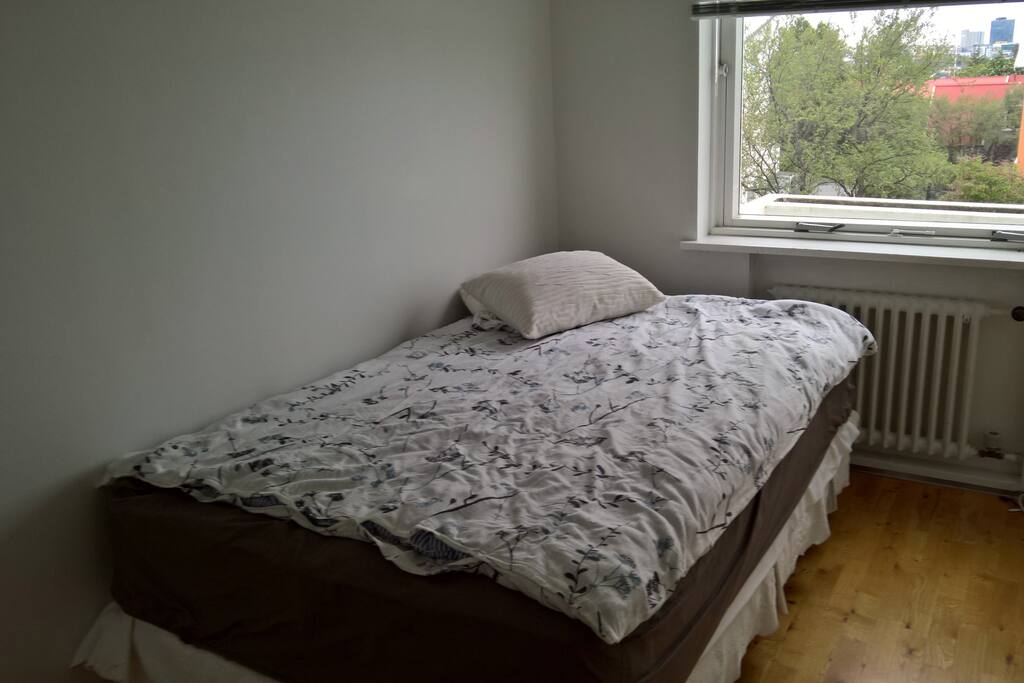 The bigger room with double bed can be booked at the same time