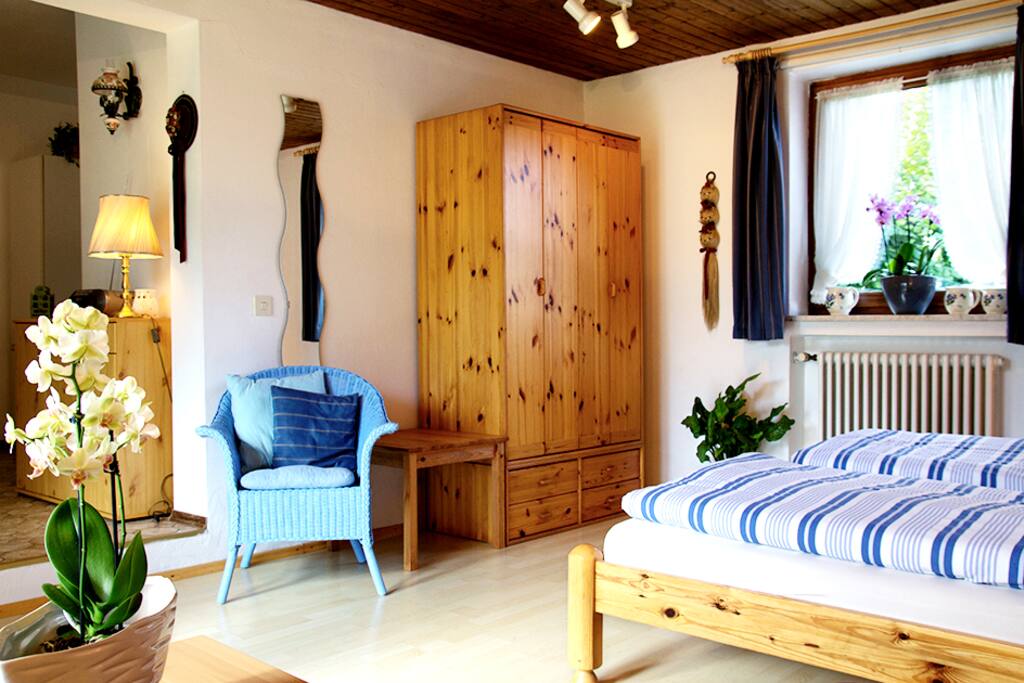 Schlafzimmer - Bedroom