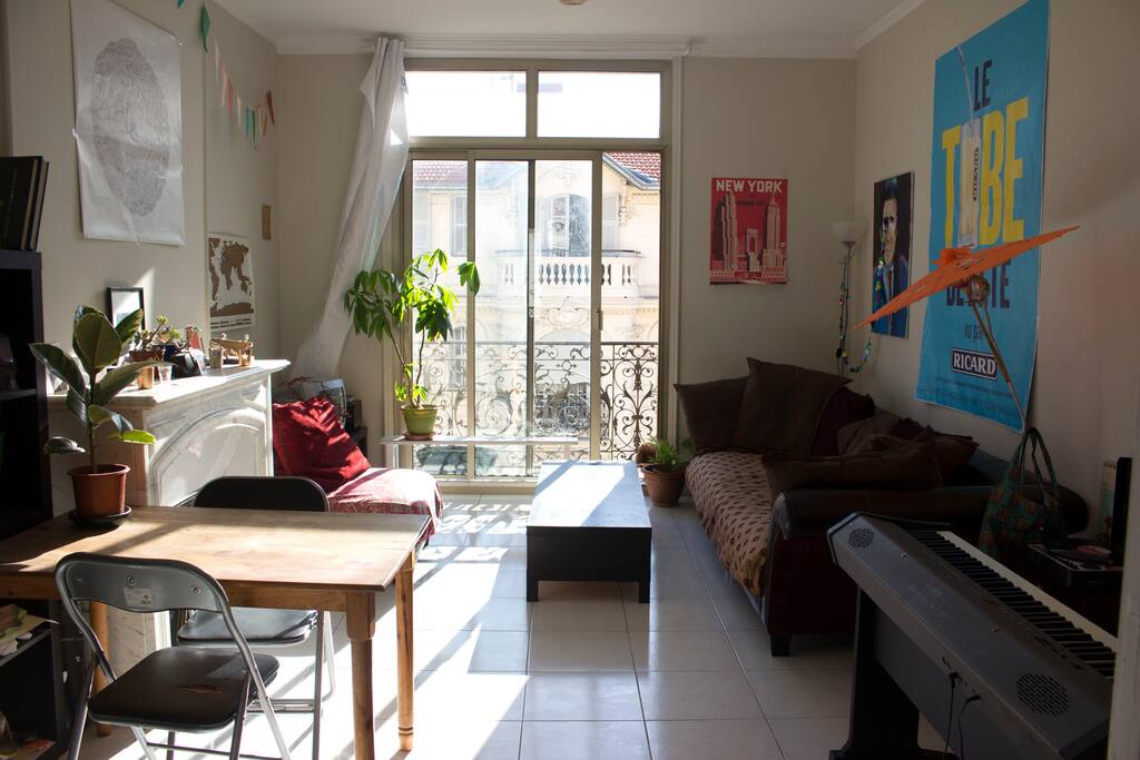 vue sur le salon avec terrasse