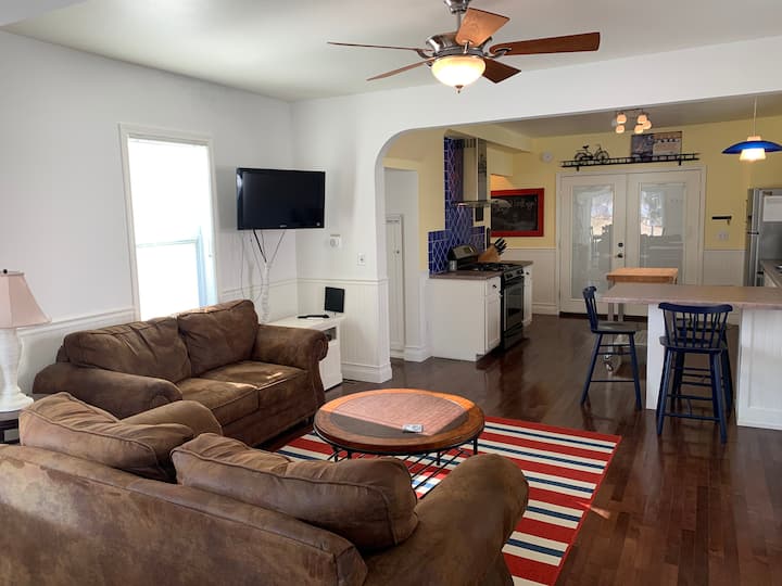 Yellow Marina Cottage - Sturgeon Bay, WI