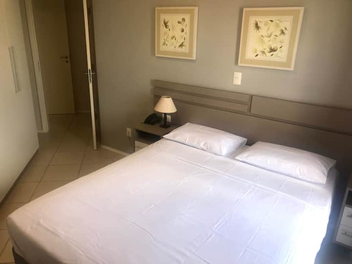 Queen bed. You receive with super clean bedding and the care of the hotel itself