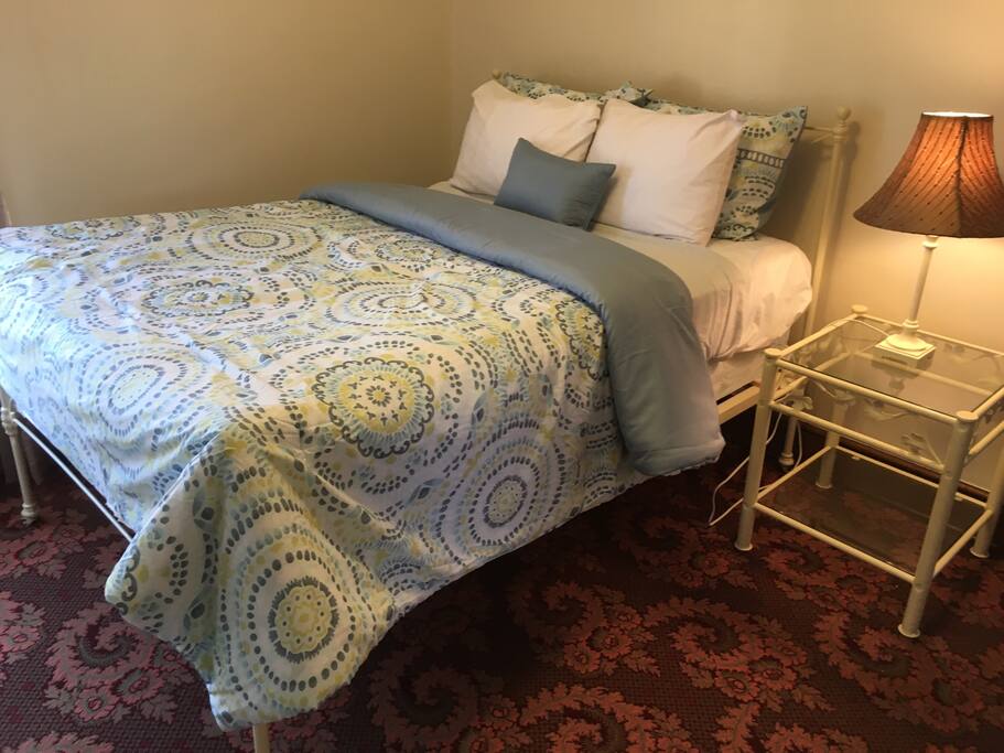 Bedroom #1 Queen Bed