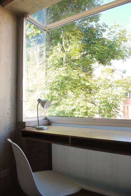 Deluxe Private Room Desk and View