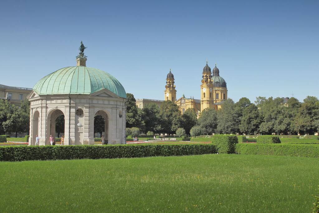 Hofgarten, around the corner from our Apartment
