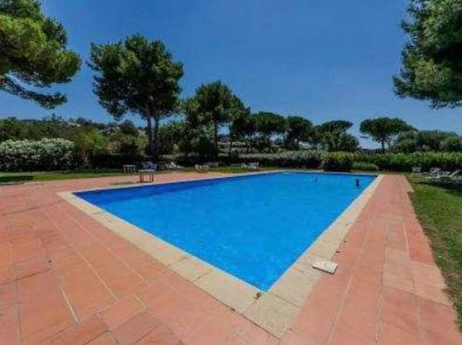 Piscina condominile