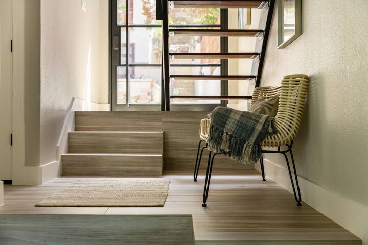 Waterfront Oasis on Lake Travis gallery image 3