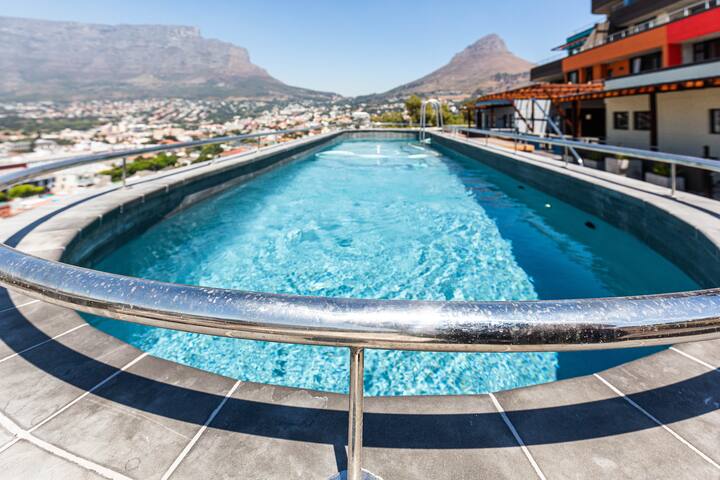 Contemporary Apartment with an Amazing Views