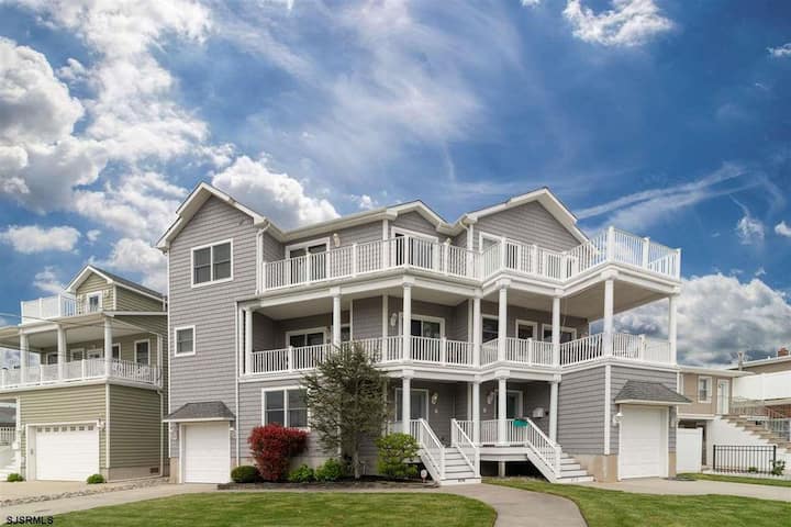 Updated Beach House With Ocean Views! Beach Block! - Brigantine, NJ