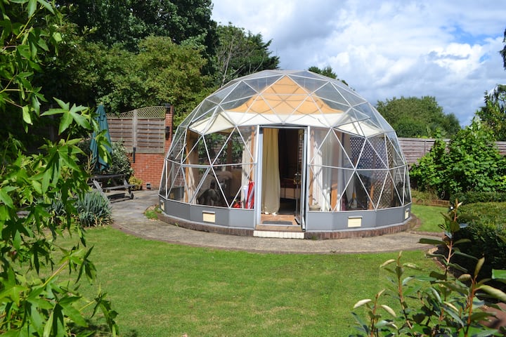 Seclusion in the Dome (Hot Tub £35 optional extra)