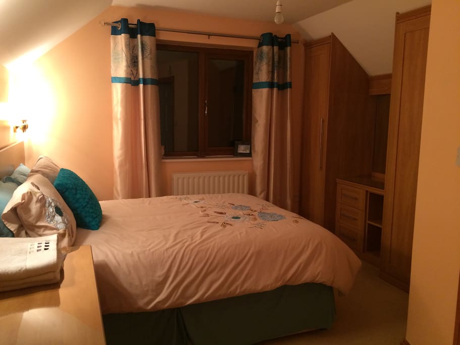 Double room with en-suite. Lovely view of the sea