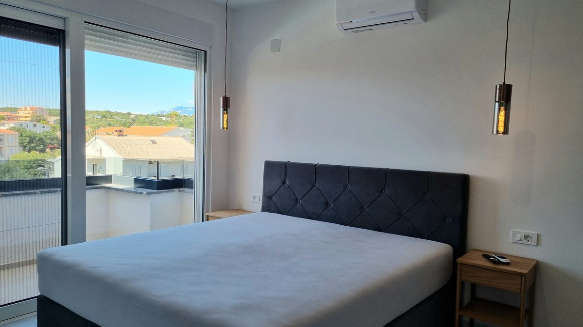 Bedroom 1x double bed 180x200 + air conditioning