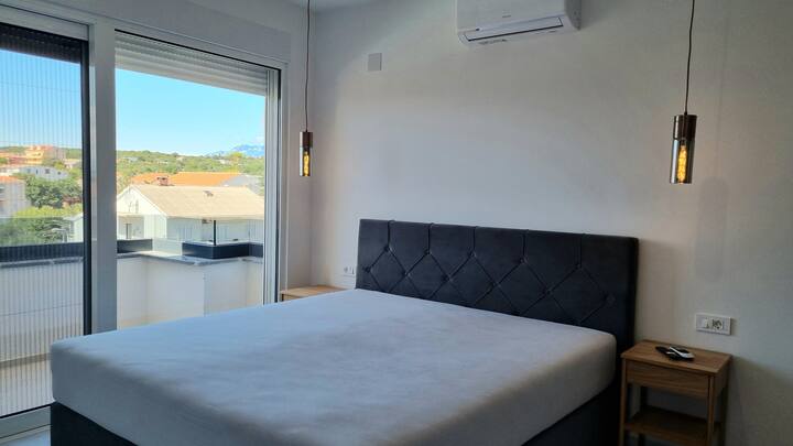 Bedroom 1x double bed 180x200 + air conditioning