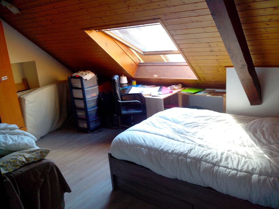 Chambre lit 140 + canapé convertible