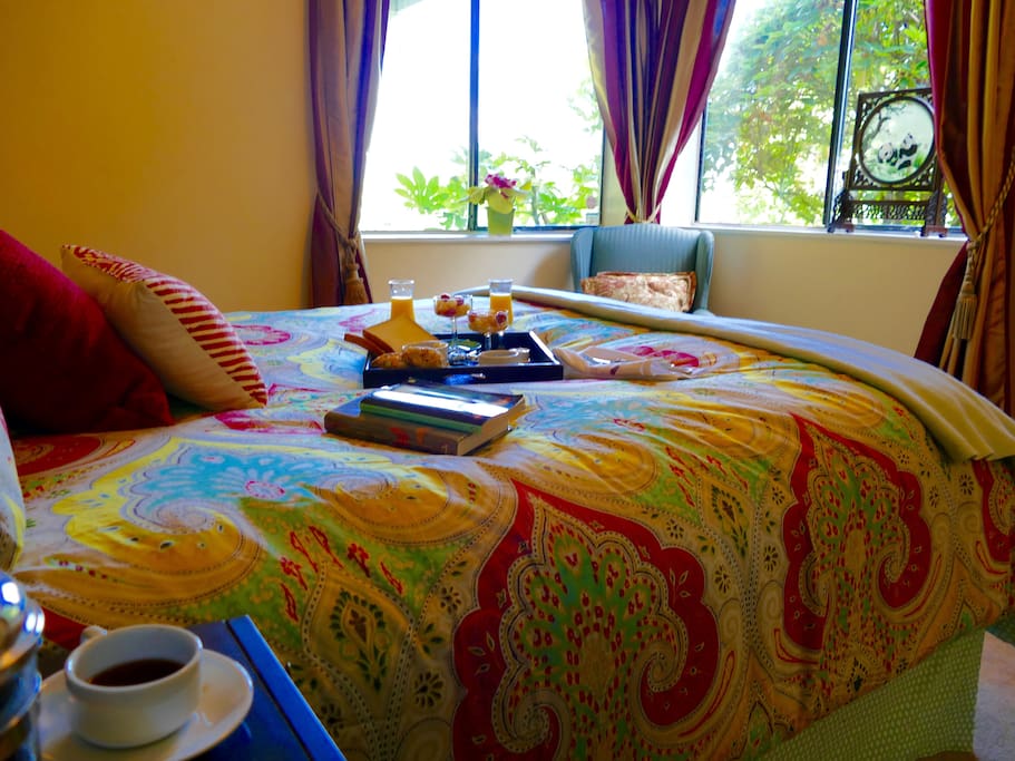 Wake up with freshly prepared breakfast . Birds , garden, Sunrise over the mountains from your bed!