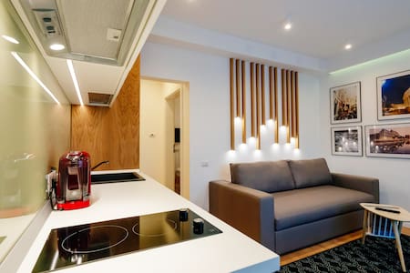 Arbans  Cosy & Modern Apartment in the City Center