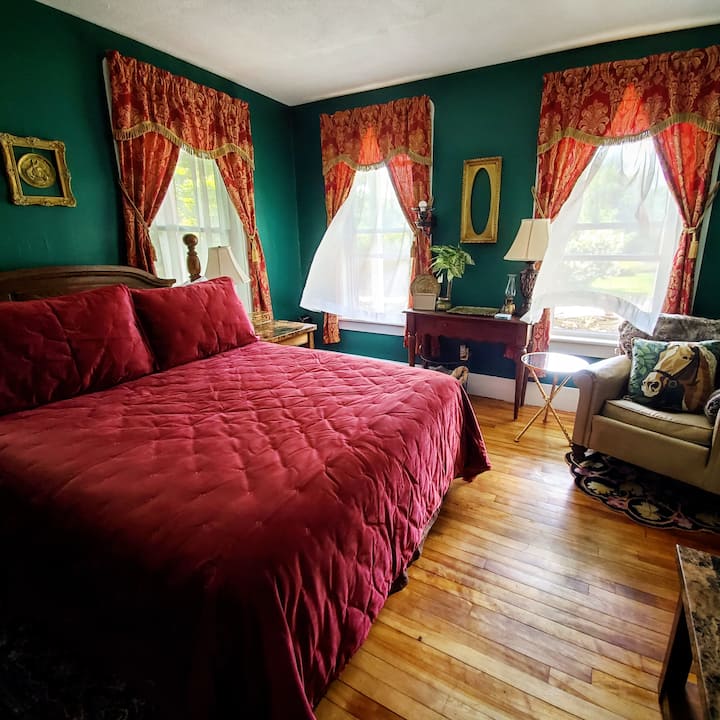 Studio Room in a beautiful farmhouse Farm stays for Rent in