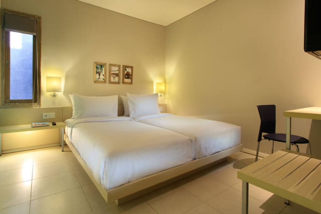 Twin bed