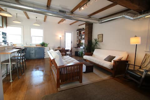 Newly-Renovated, Stunning Cambridge 2BR