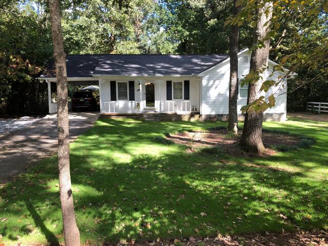 White Picket Fences LLC.    Griffin Ga