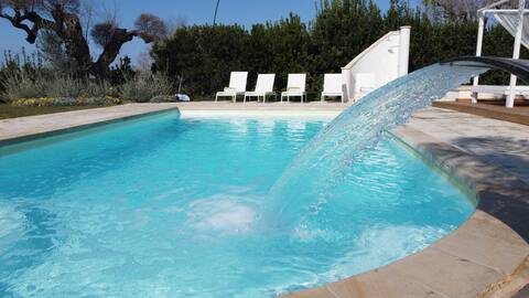 VILLA with heated pool Torre San Giovanni