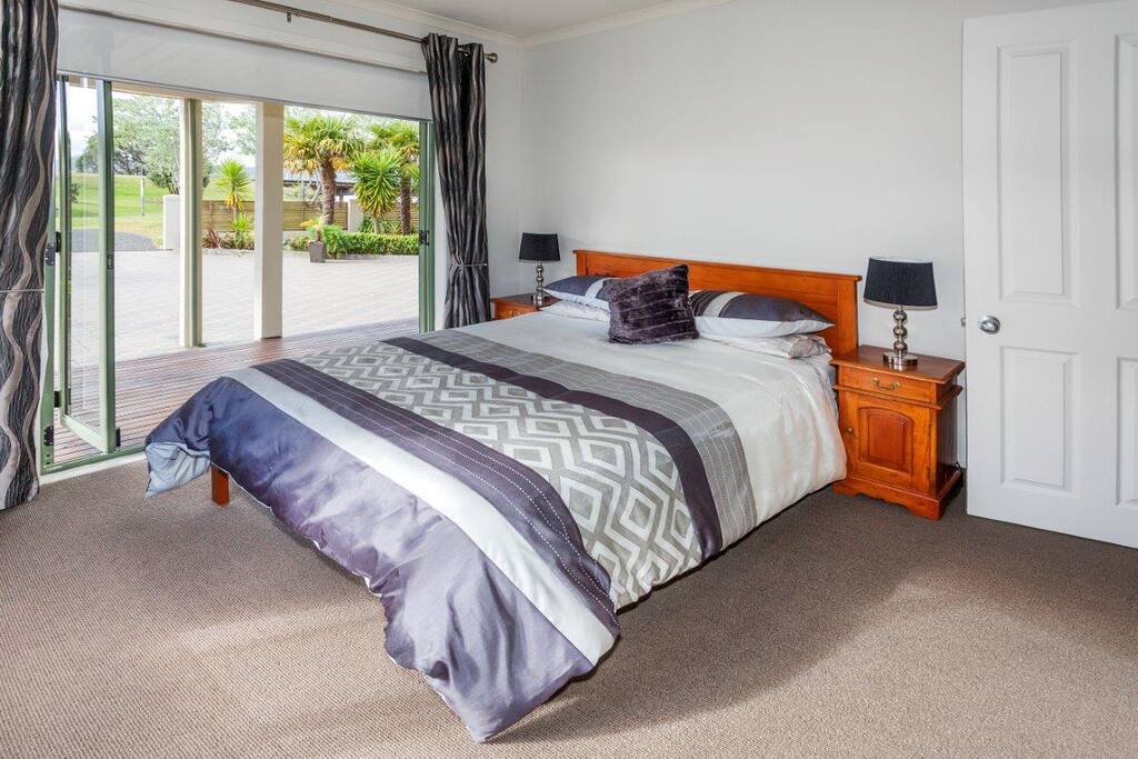 Bedroom that opens out onto deck