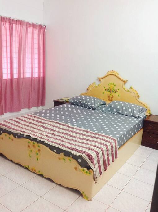 This room provide air conditioner