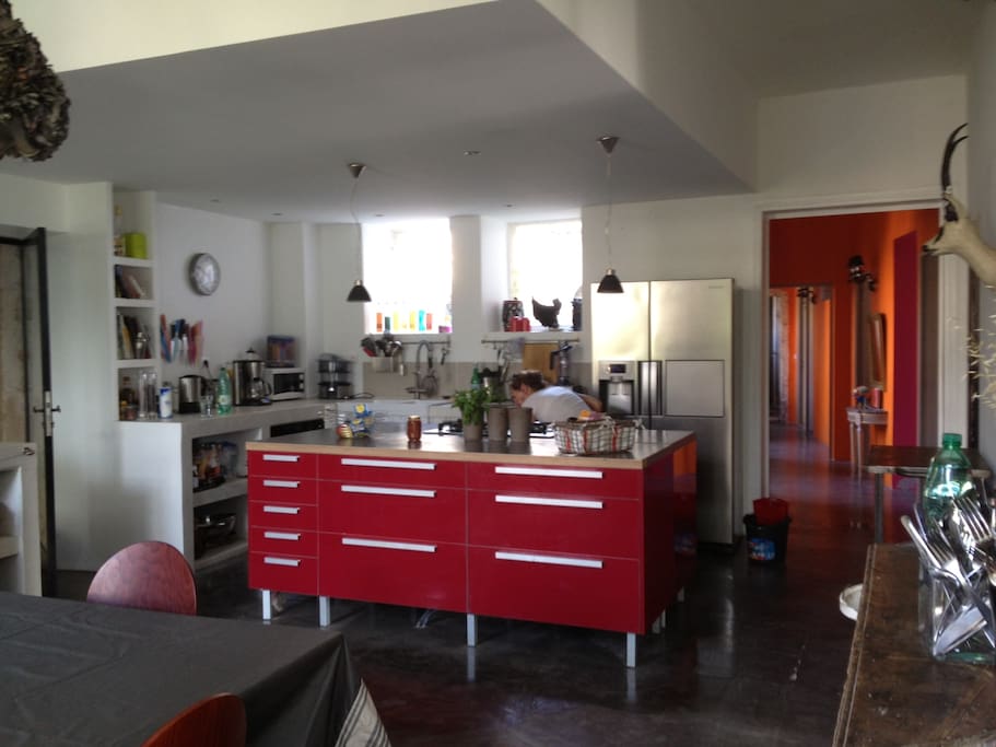 la grande cuisine ou il fait bon de preparer les repas!