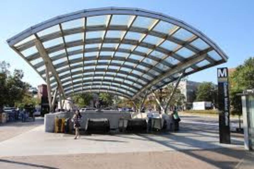 Close to Eastern Market Metro