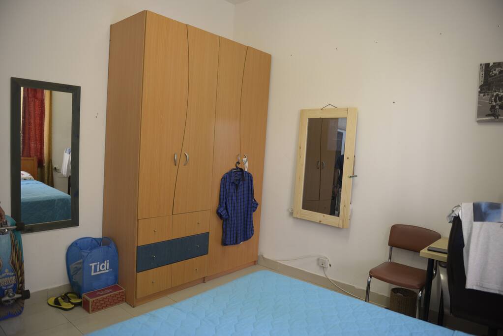 The bedroom - closet