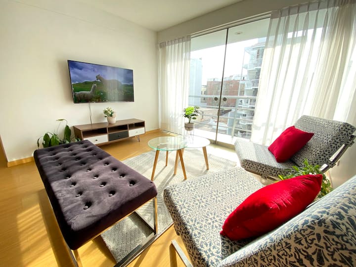 Modern 3BR Flat in Miraflores • Balcony • Quiet Apartments for Rent