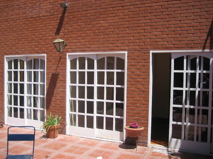 Casa (Pb) Con Patio Y Solarium. - Salta