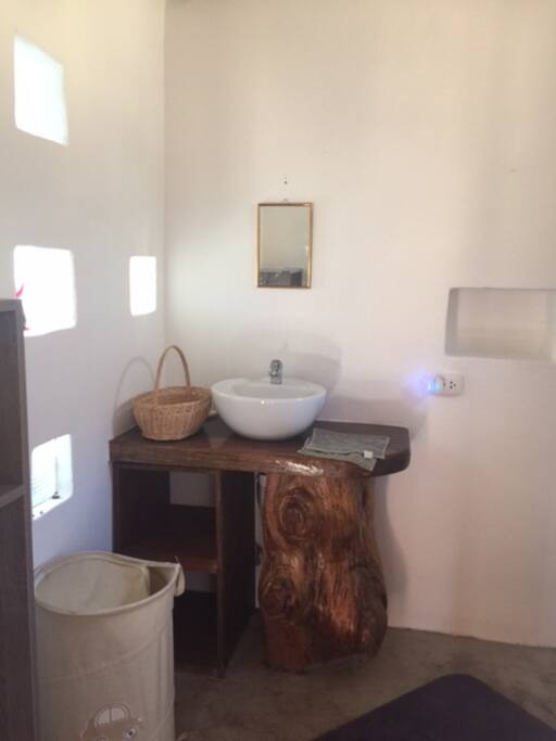 Clean and nice full bathroom.