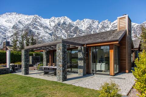 Sun Peaks Villa | Luxury, style & great amenities