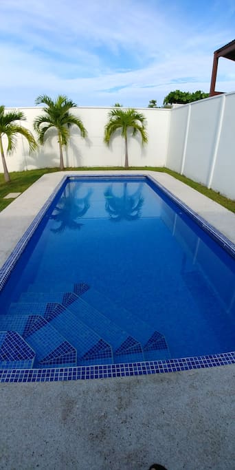 piscina privada de 7 m x3m de ancho