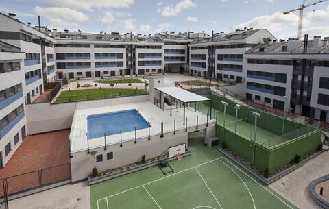 MADRID - PINTO  PARQUE WARNER APARTMENT NEW LUXURY