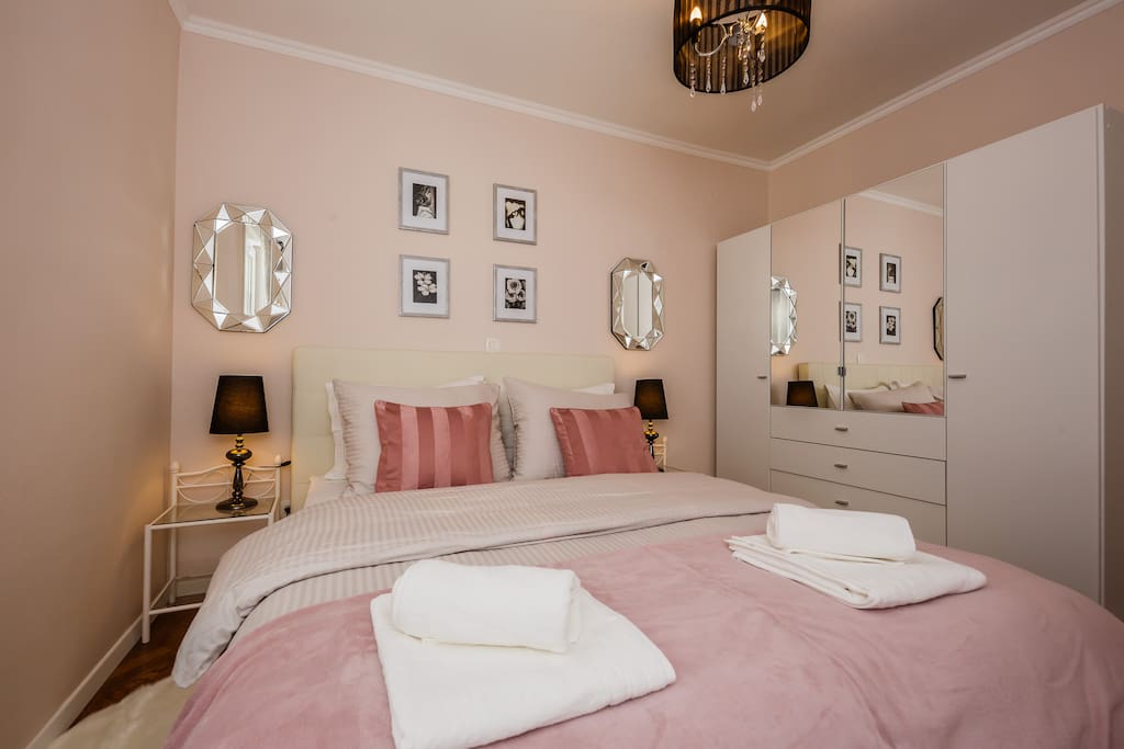 1st bedroom
