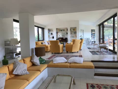 Fantastic & Lush Seaside House Private beach