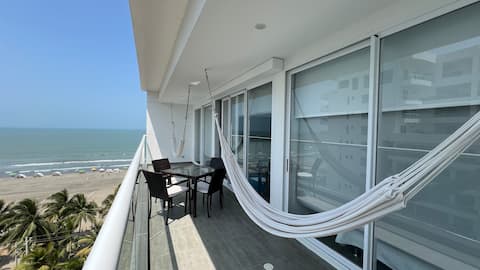 Top performing Airbnb: Direct access to the beach. Pool with observation deck. Parking in La Boquilla