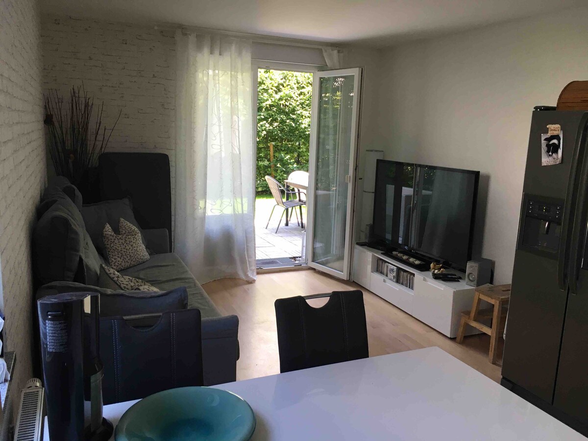Successful Airbnb property: Quiet, bright 2 Room Apartment near Hirschgarden in Friedenheim